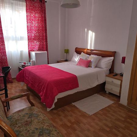 Acogedoras Habitaciones En Madrid Kültér fotó