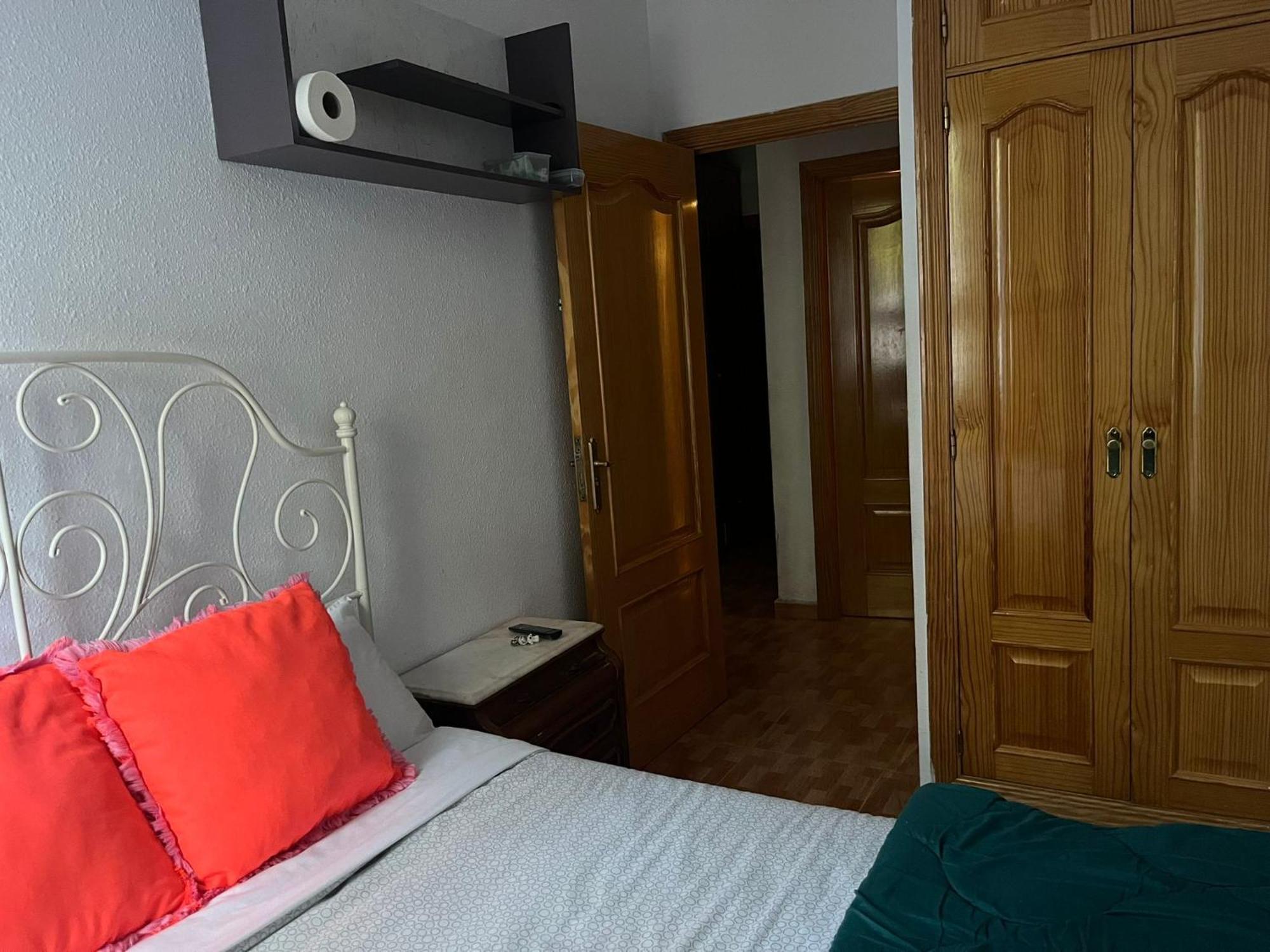 Acogedoras Habitaciones En Madrid Kültér fotó