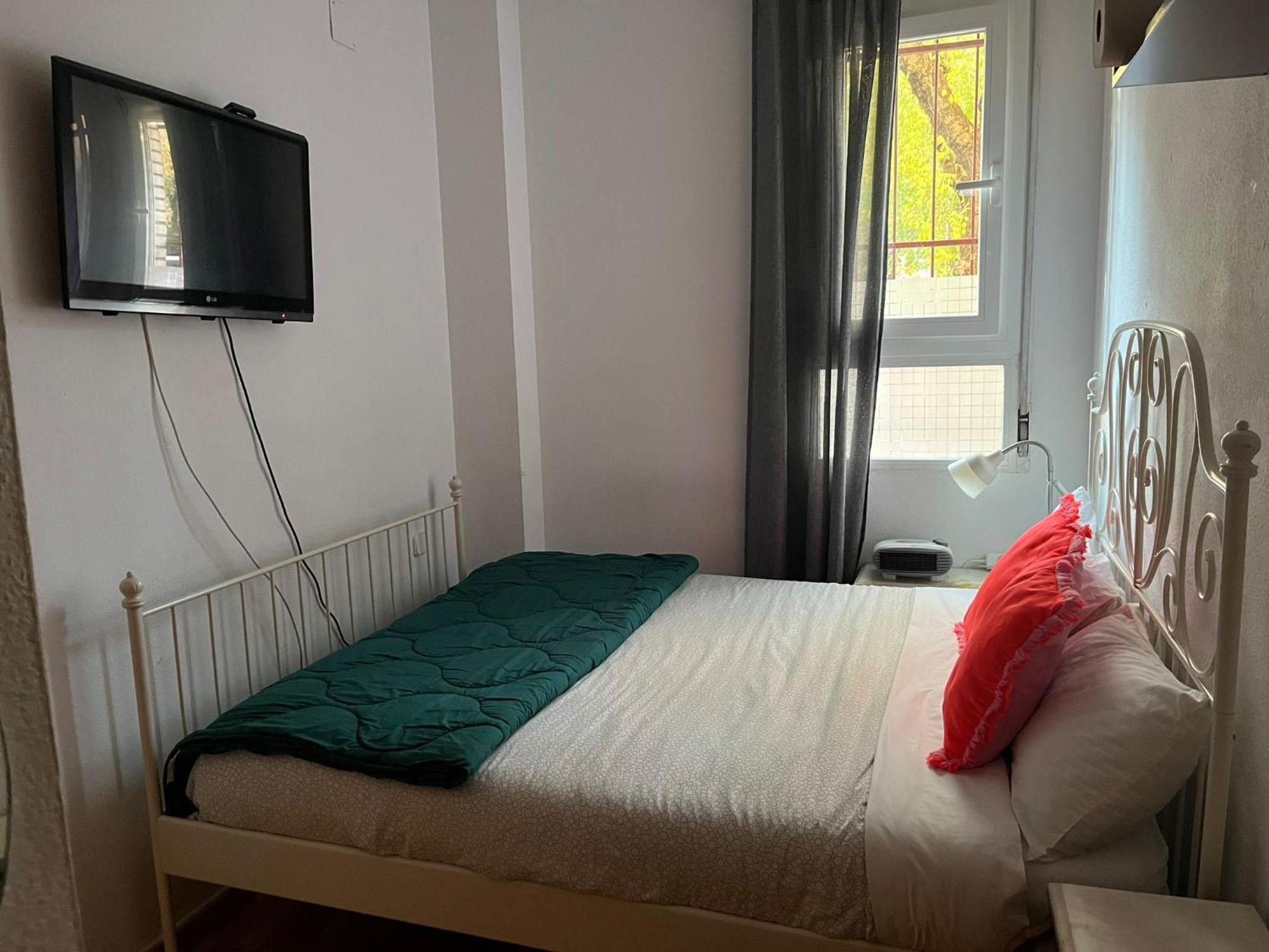 Acogedoras Habitaciones En Madrid Kültér fotó