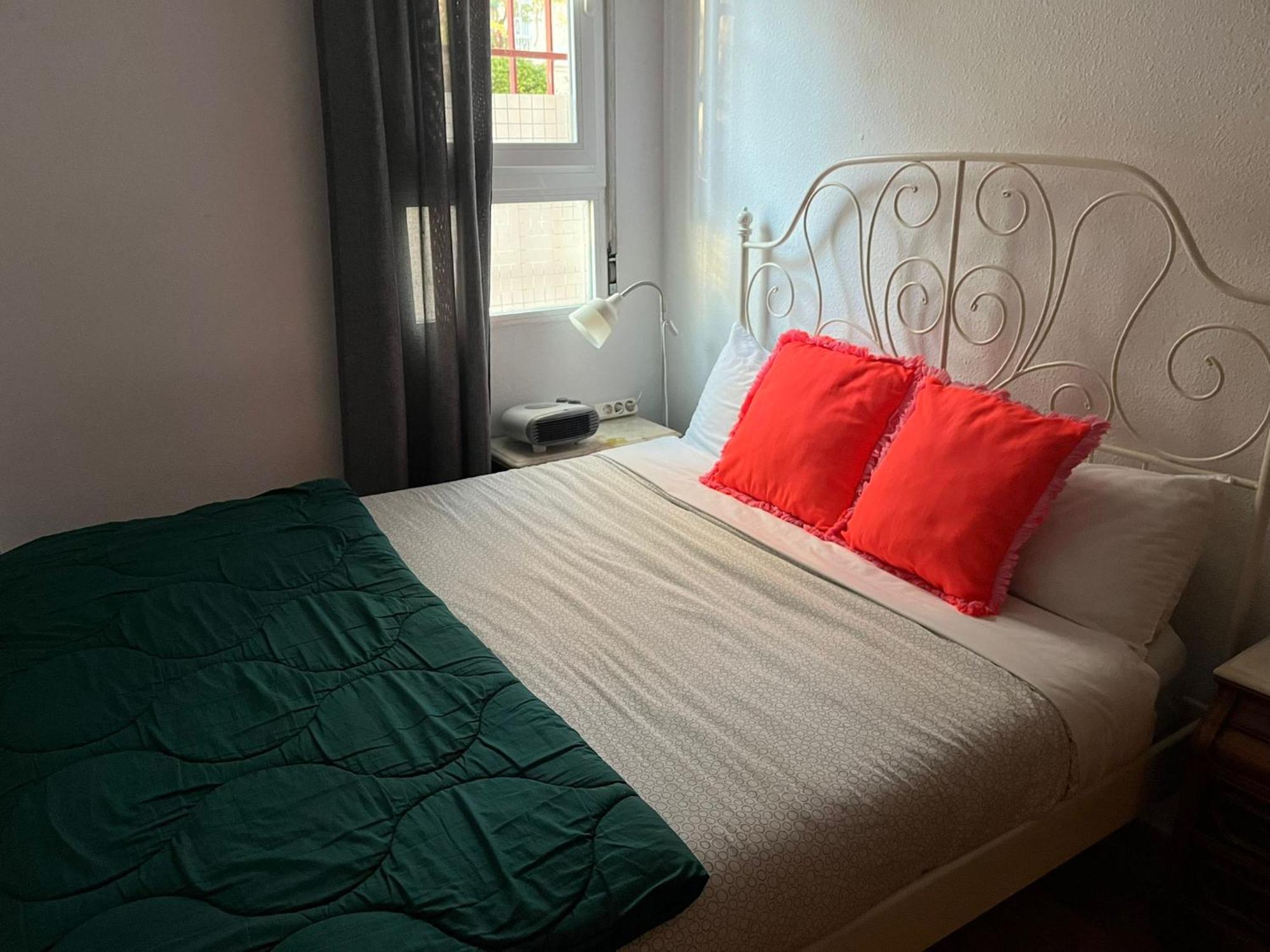 Acogedoras Habitaciones En Madrid Kültér fotó