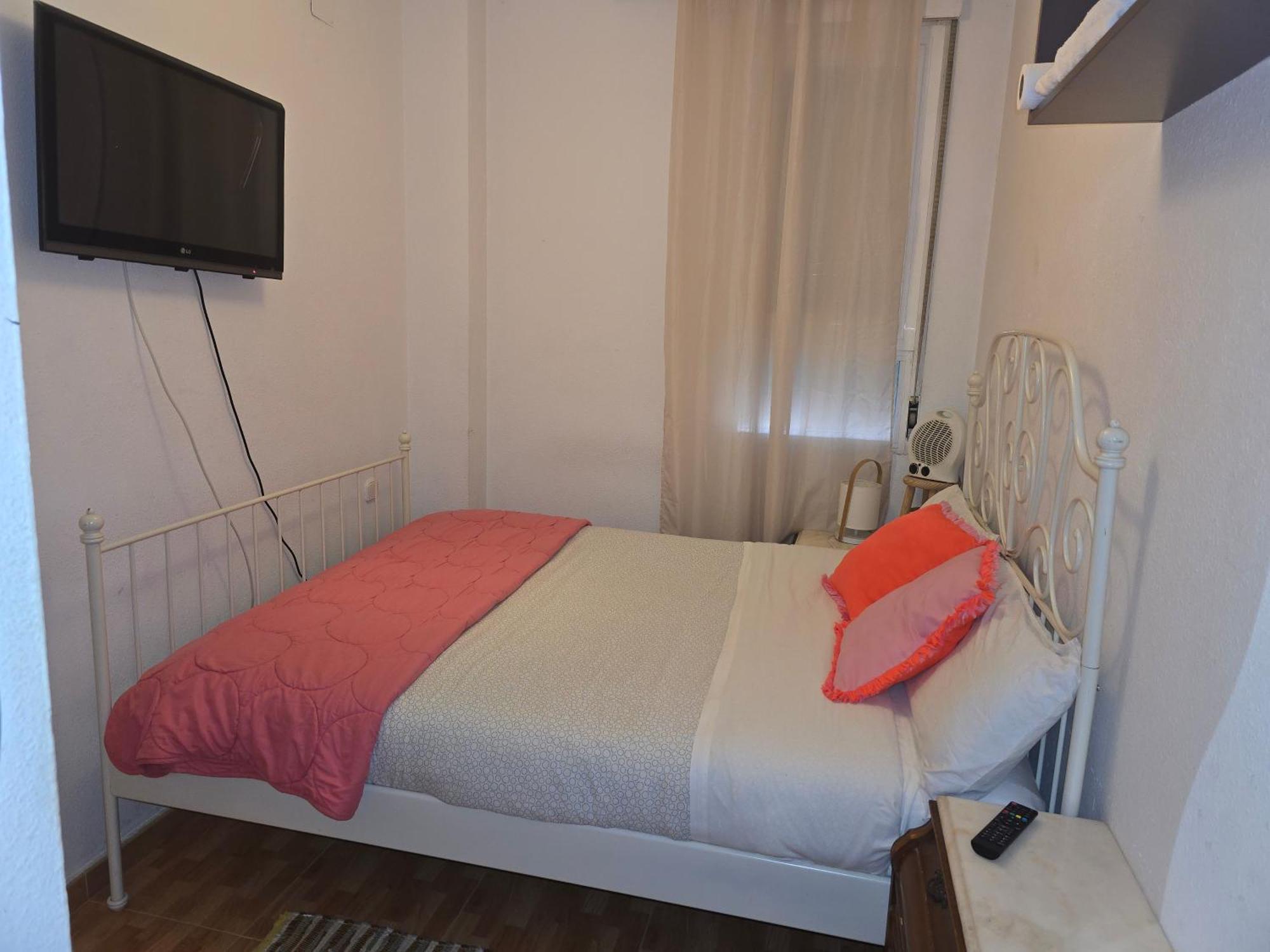 Acogedoras Habitaciones En Madrid Kültér fotó