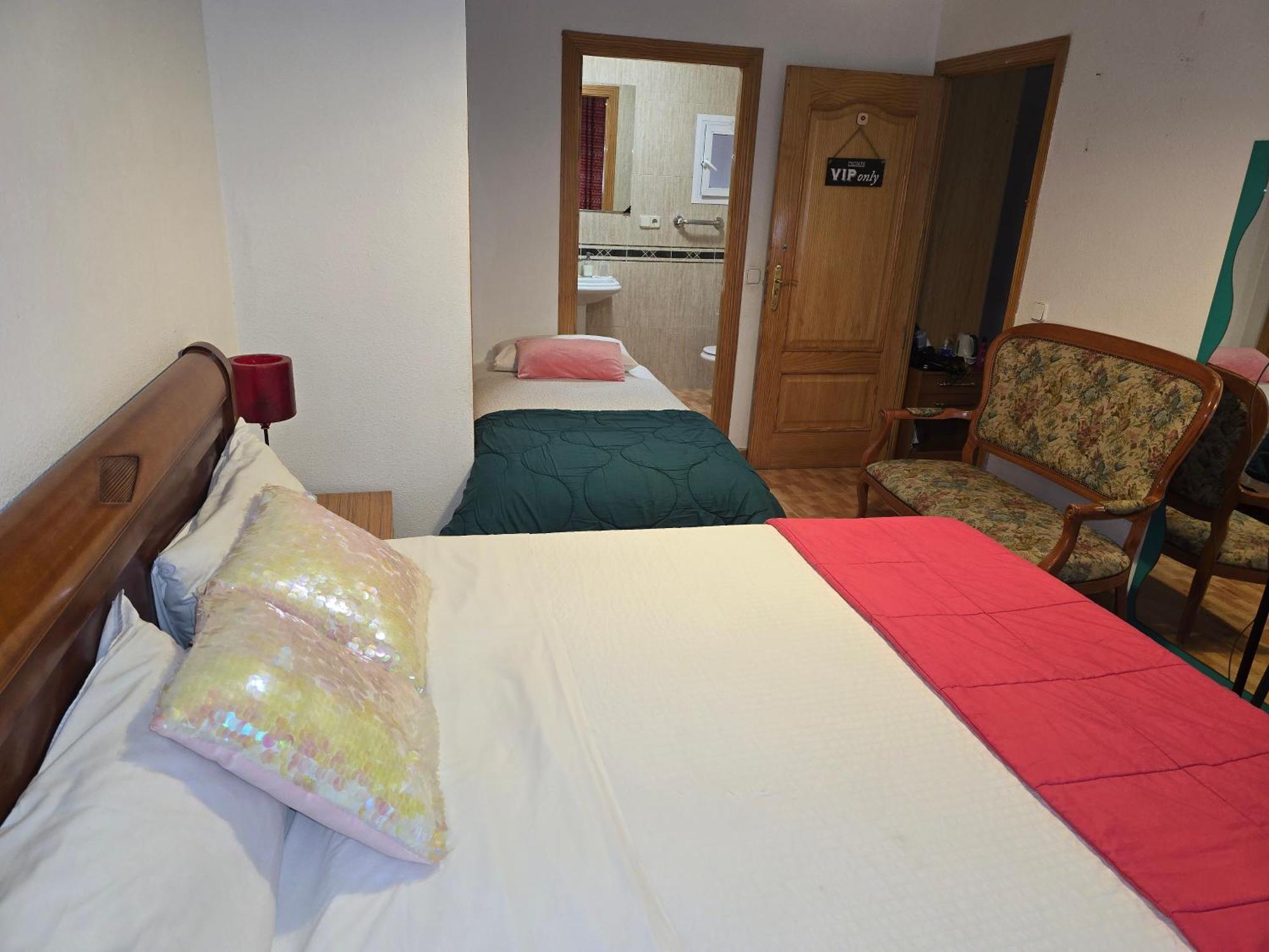 Acogedoras Habitaciones En Madrid Kültér fotó