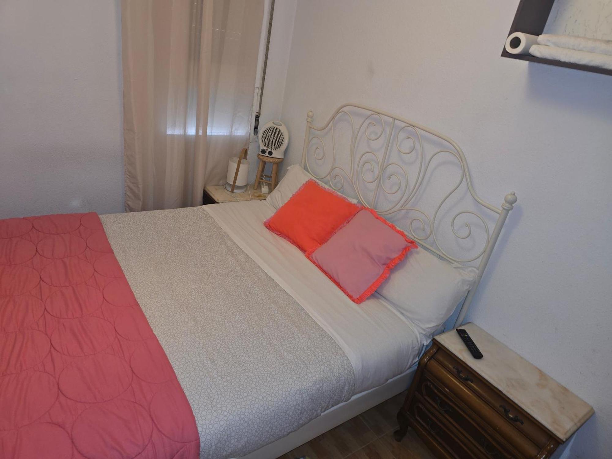 Acogedoras Habitaciones En Madrid Kültér fotó