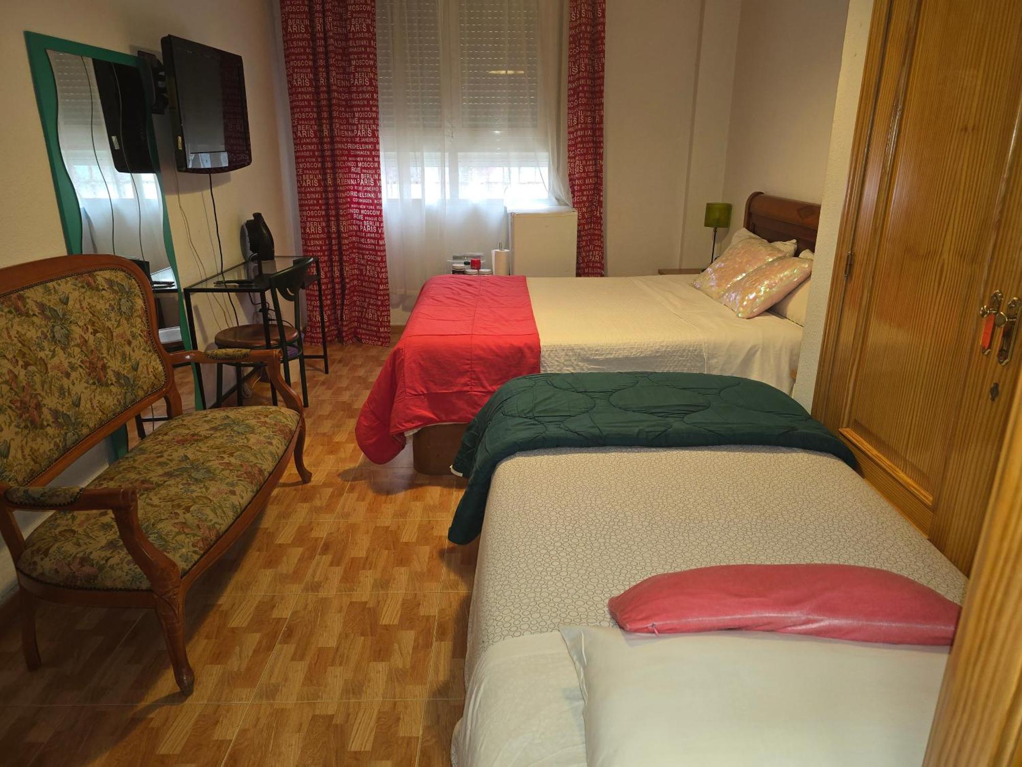 Acogedoras Habitaciones En Madrid Kültér fotó
