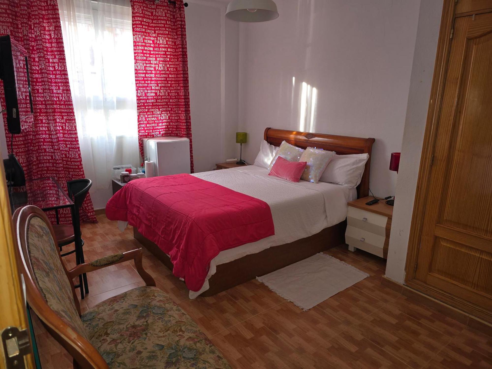 Acogedoras Habitaciones En Madrid Kültér fotó